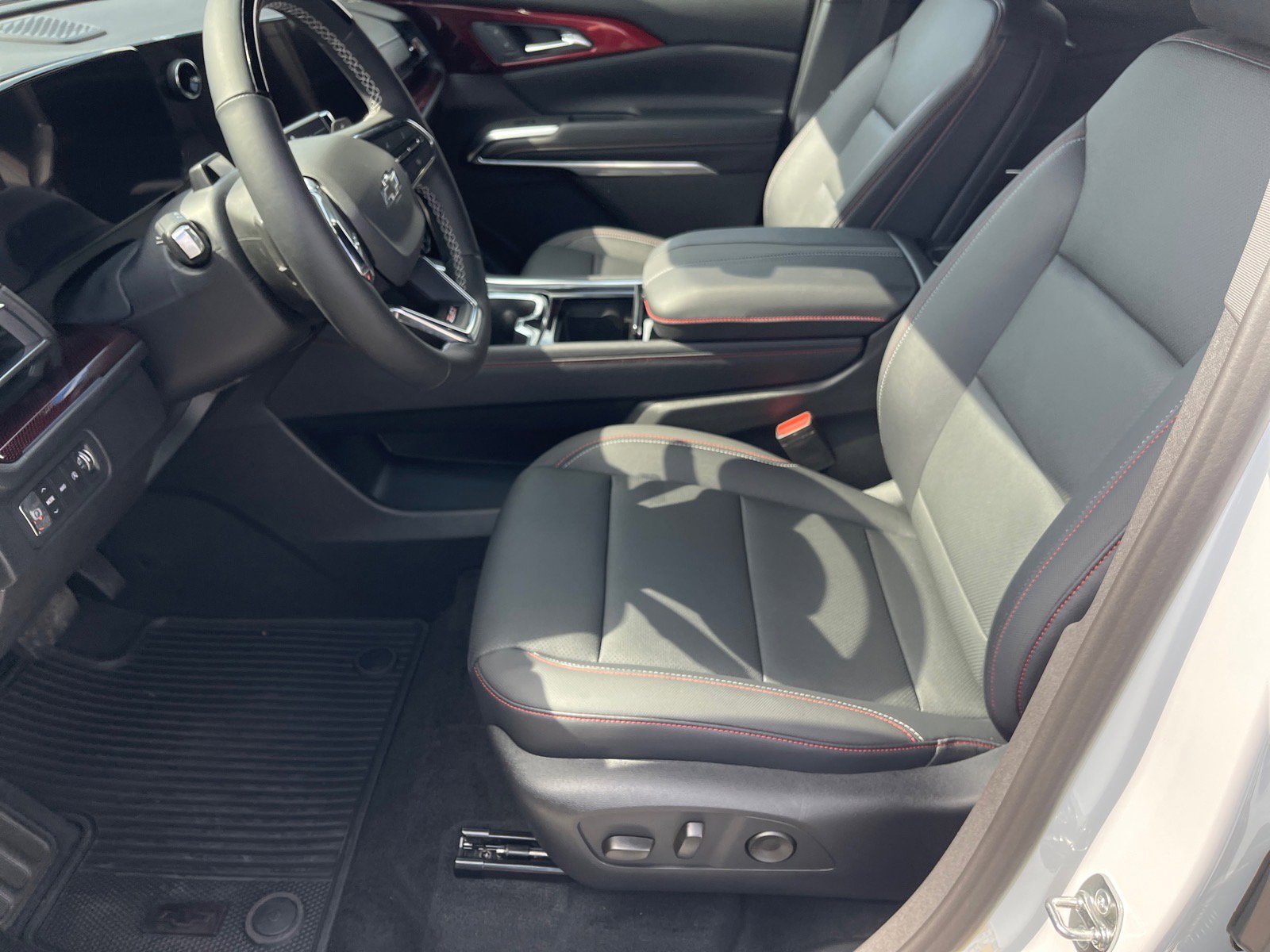 New 2026 Chevrolet Traverse Z71 w/ Enhanced Driving Package image 10