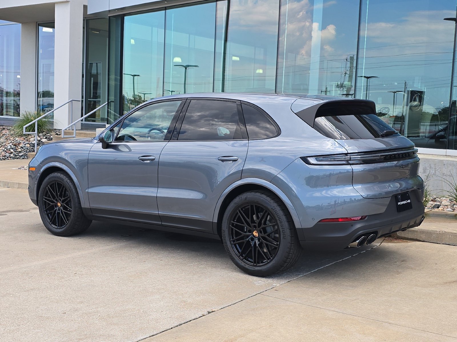 New 2026 Porsche Cayenne AWD/4WD image 3