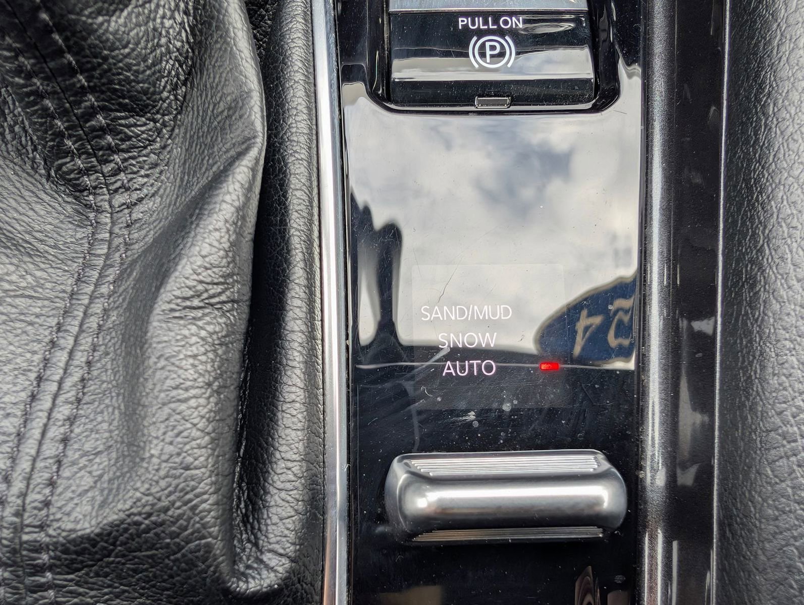 Used 2024 Jeep Compass Latitude image 18