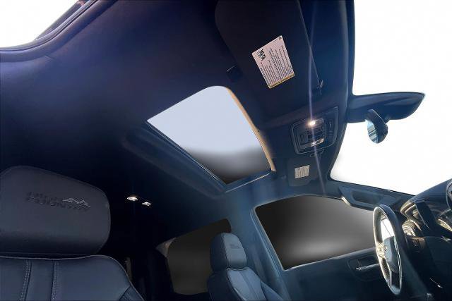 Used 2022 Chevrolet Silverado 1500 High Country w/ Technology Package image 28