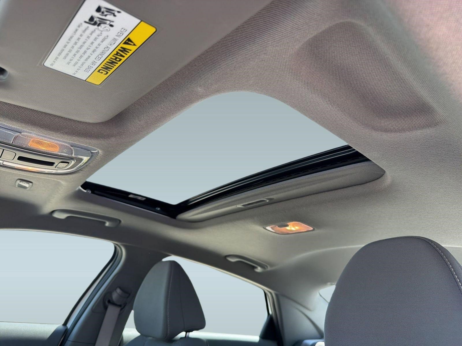 Used 2025 Hyundai Elantra SEL image 16