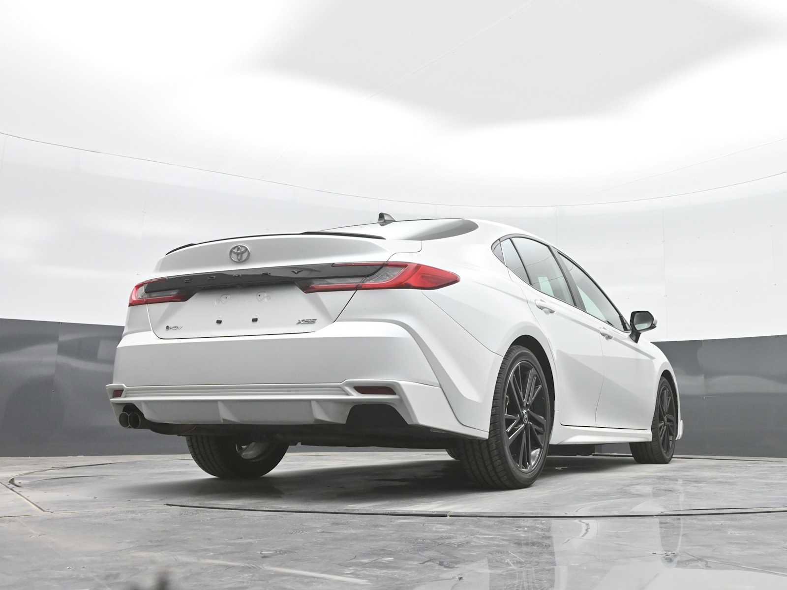 Used 2025 Toyota Camry XSE image 31