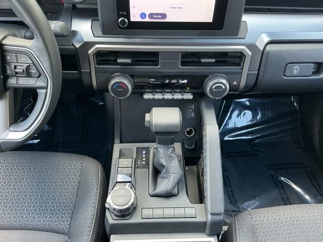 Used 2025 Toyota 4Runner SR5 AWD/4WD image 15