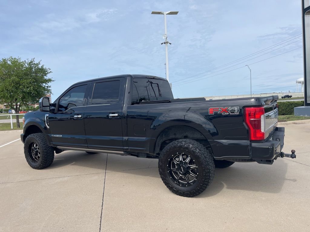 Used 2019 Ford F350 Platinum w/ Platinum Ultimate Package image 4