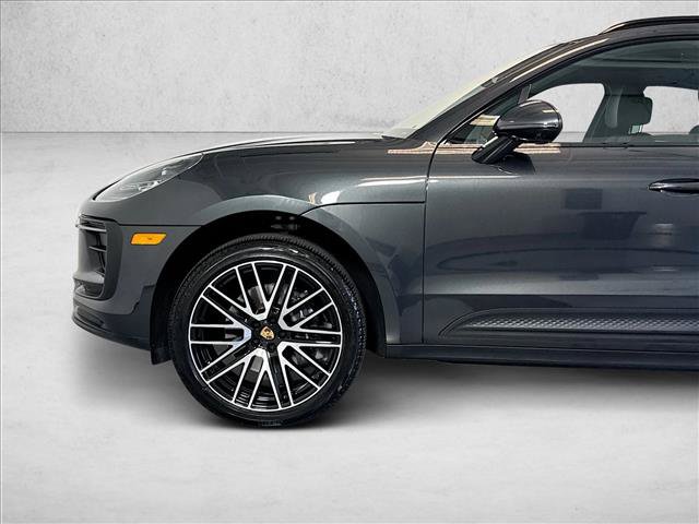 Certified 2026 Porsche Macan AWD/4WD image 28