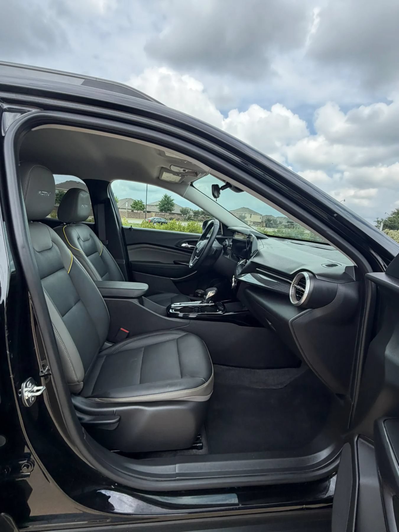 Used 2026 Chevrolet Trax ACTIV FWD image 26