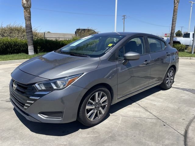 Used 2023 Nissan Versa SV FWD image 4