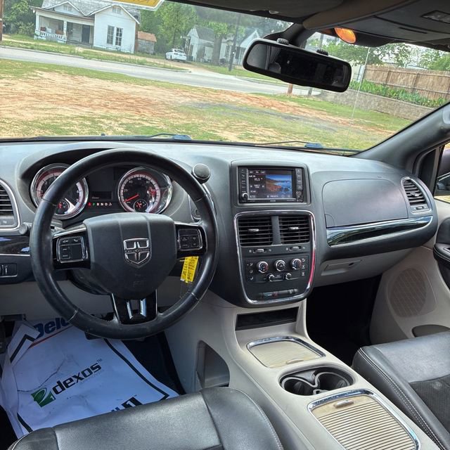 Used 2019 Dodge Grand Caravan SXT FWD image 12