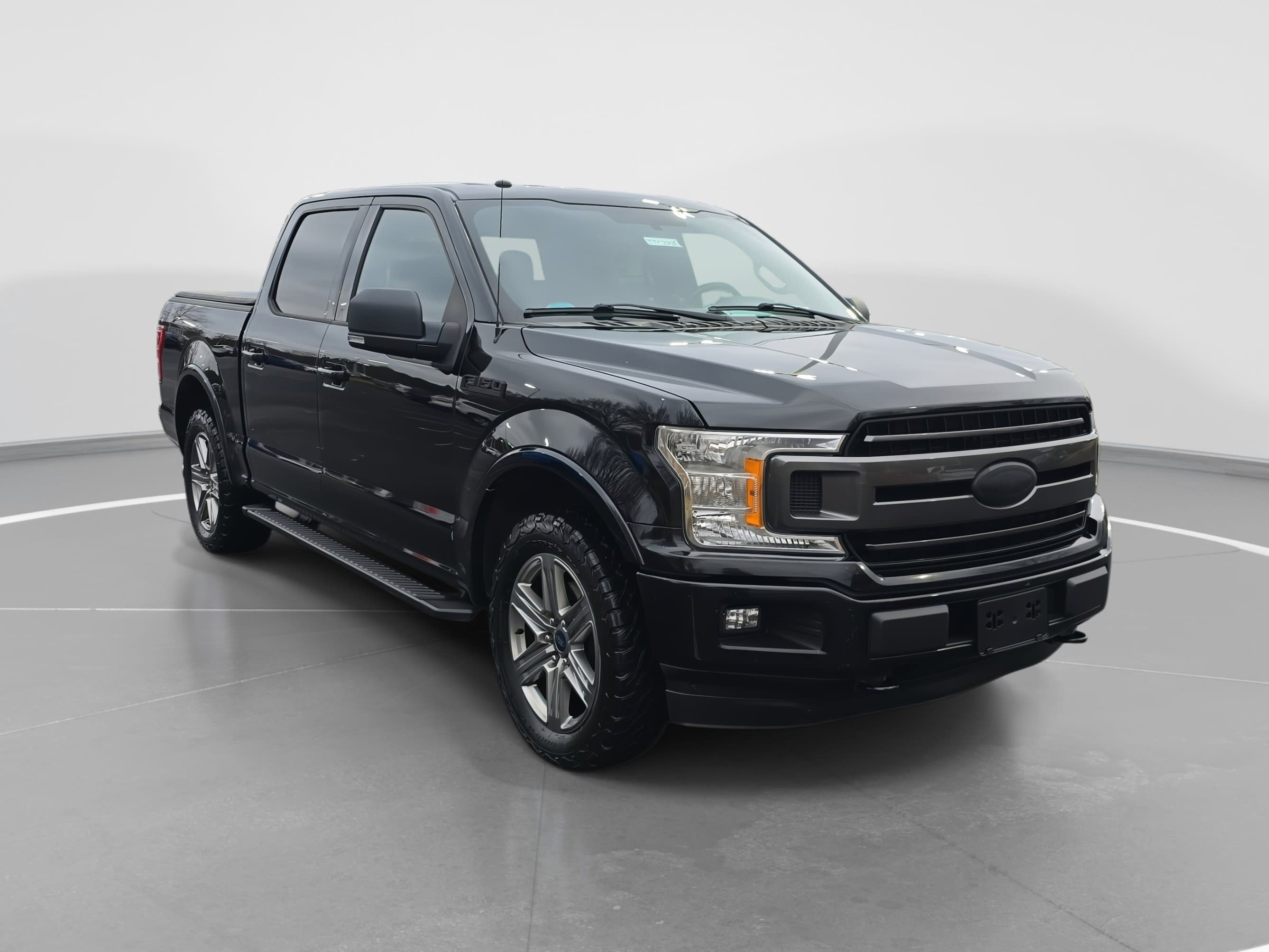 Used 2018 Ford F150 XLT w/ Equipment Group 302A Luxury image 3