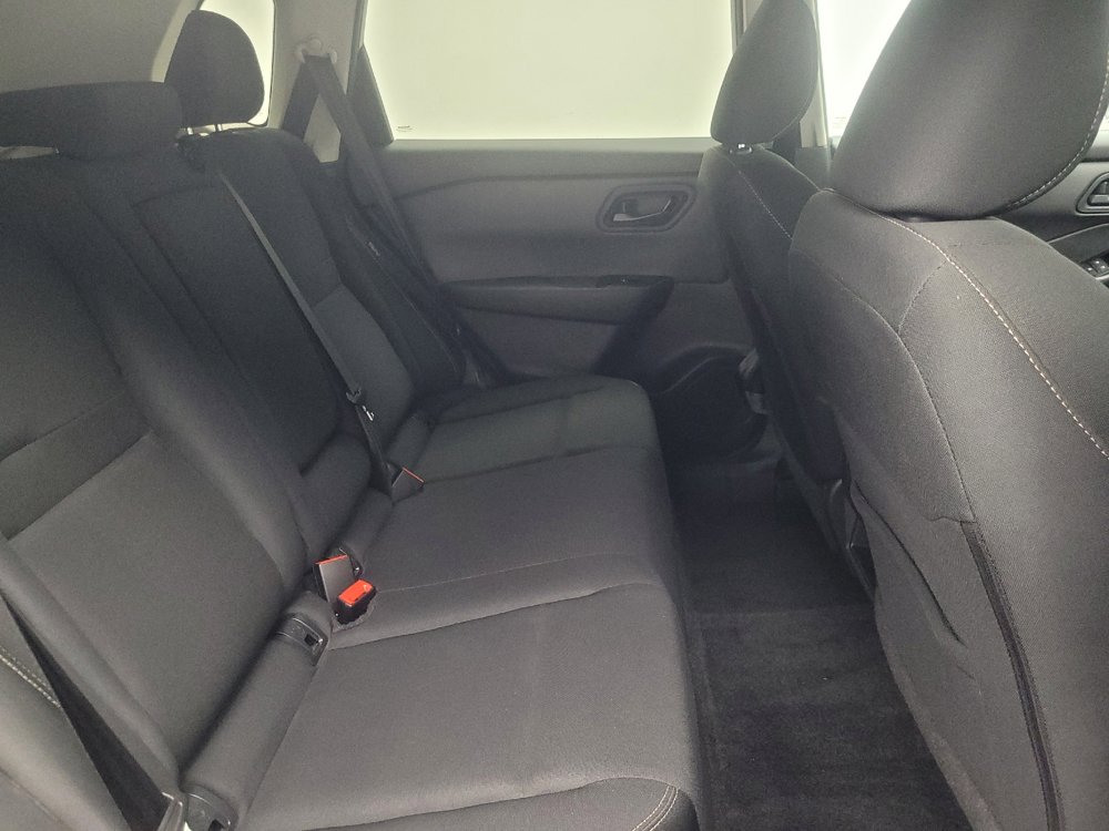 Used 2024 Nissan Rogue S AWD/4WD image 19