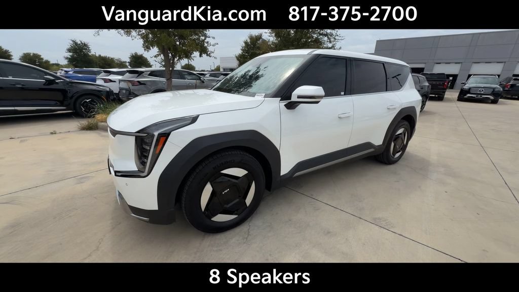 Certified 2024 Kia EV9 Light Long Range RWD image 4