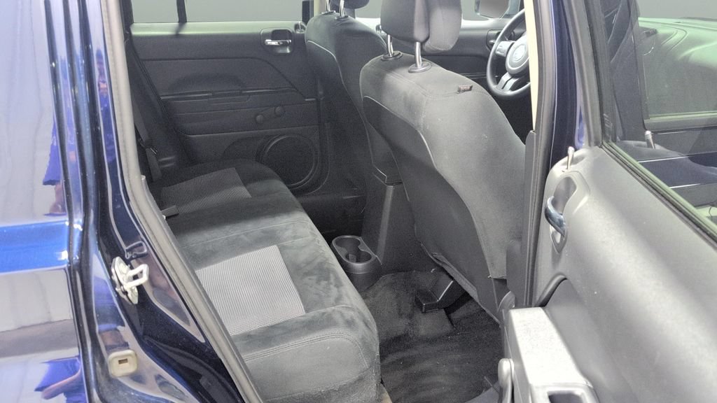 Used 2017 Jeep Patriot Sport FWD image 19