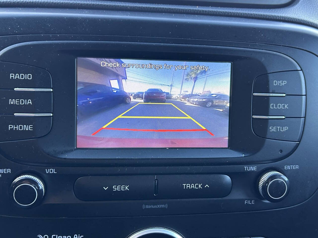 Used 2017 Kia Soul + image 12