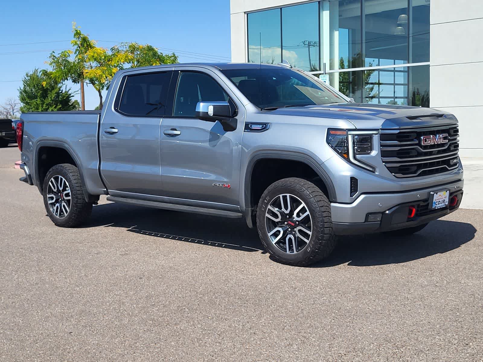Used 2024 GMC Sierra 1500 AT4 w/ Technology Package AWD/4WD image 3
