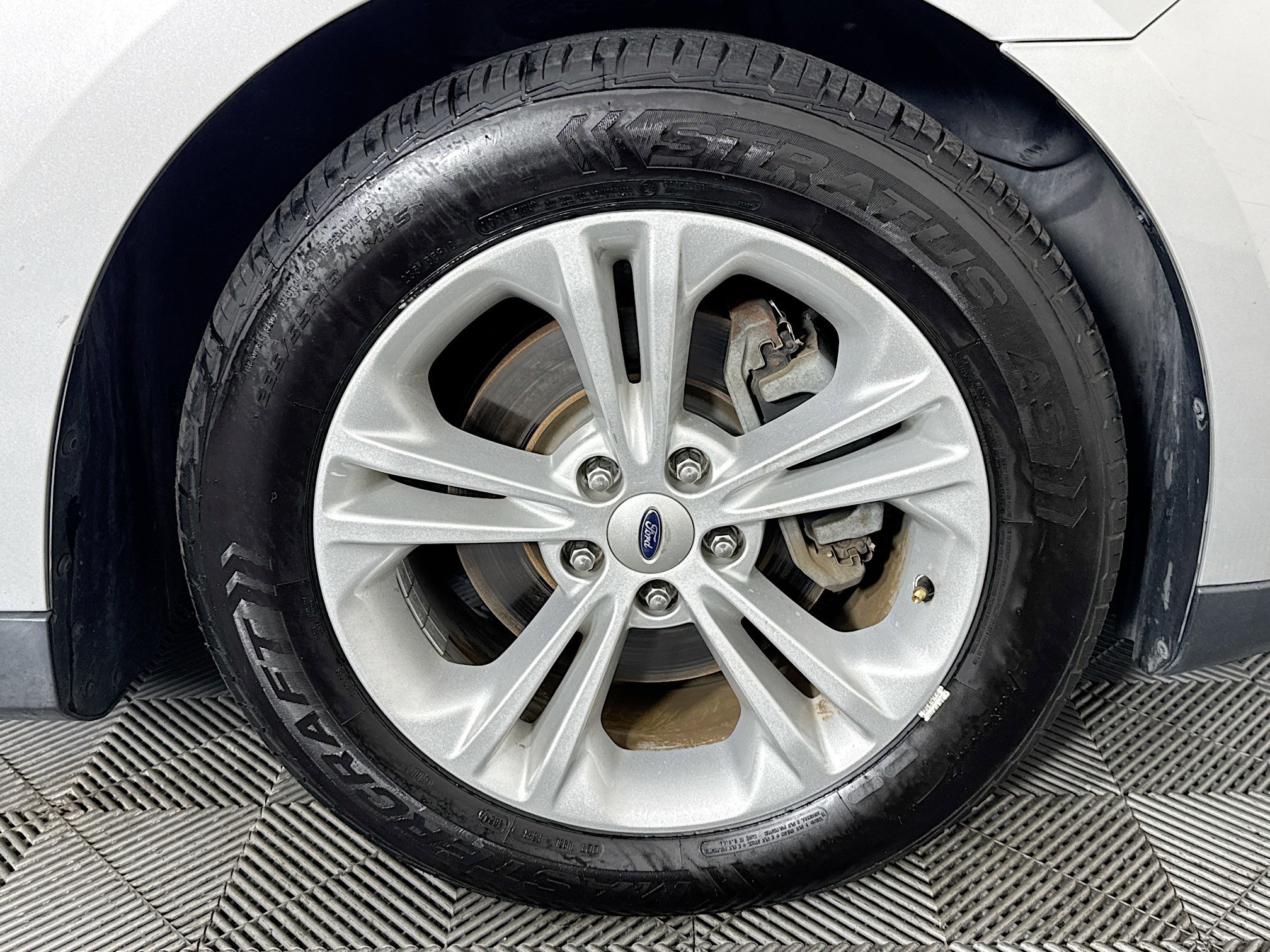 Used 2018 Ford Taurus SE image 30