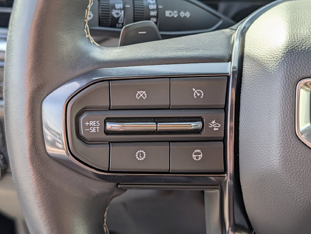 New 2025 GMC Yukon Denali Ultimate AWD/4WD image 21