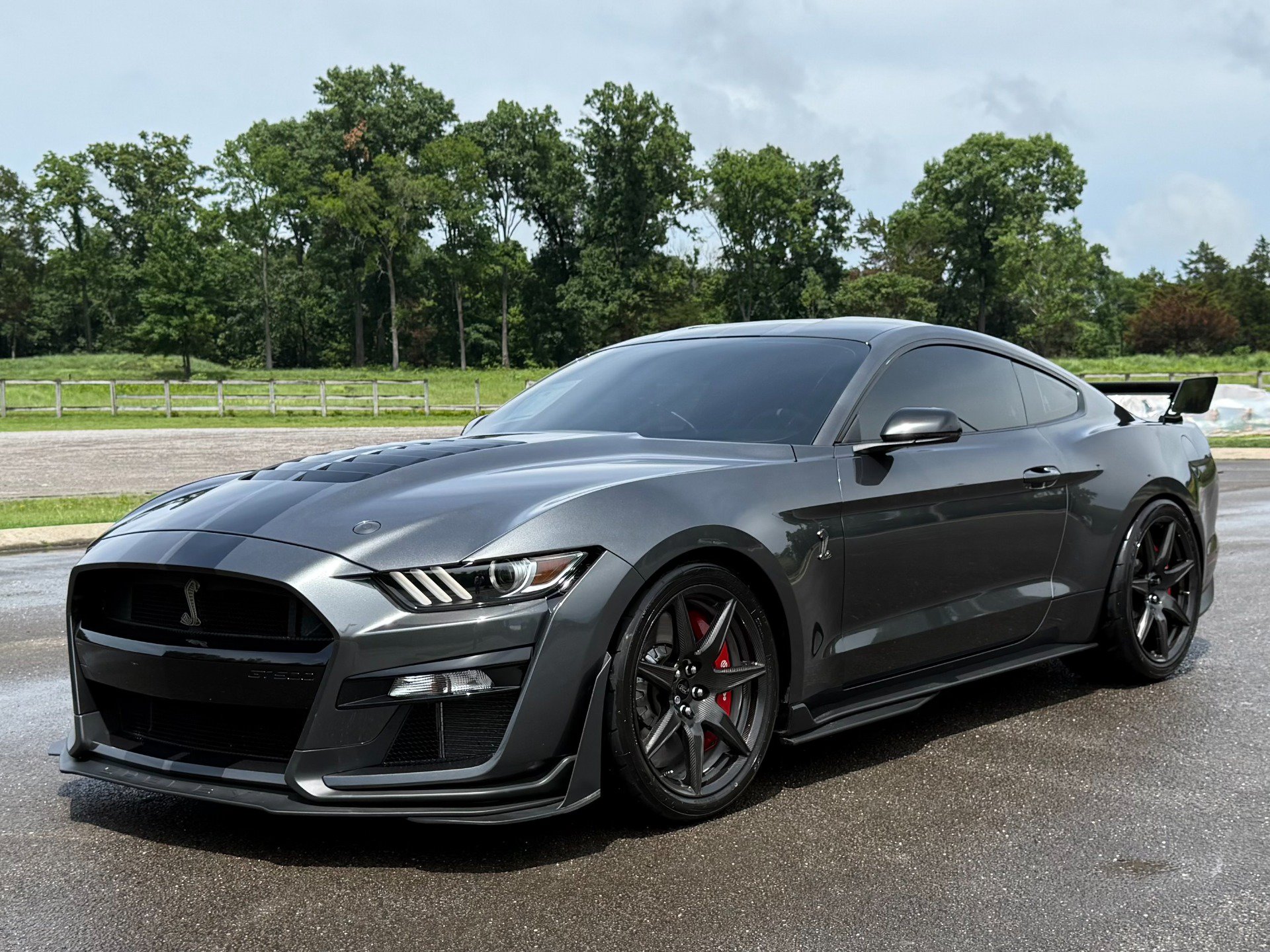 Used 2020 Ford Mustang Shelby GT500 w/ Carbon Fiber Track Pack RWD video 2