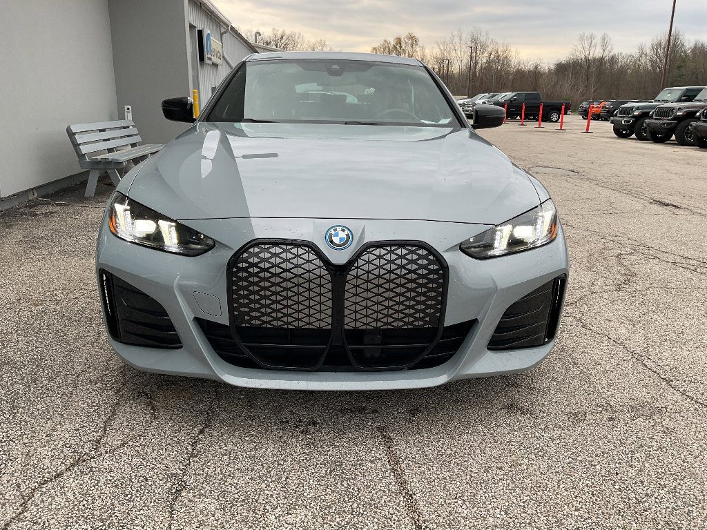Used 2025 BMW i4 xDrive40i w/ M Sport Package AWD/4WD image 2