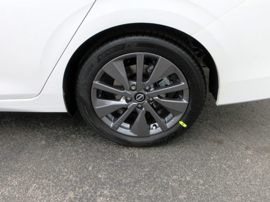 New 2026 Nissan Sentra SL w/ Floor Mat Package image 9