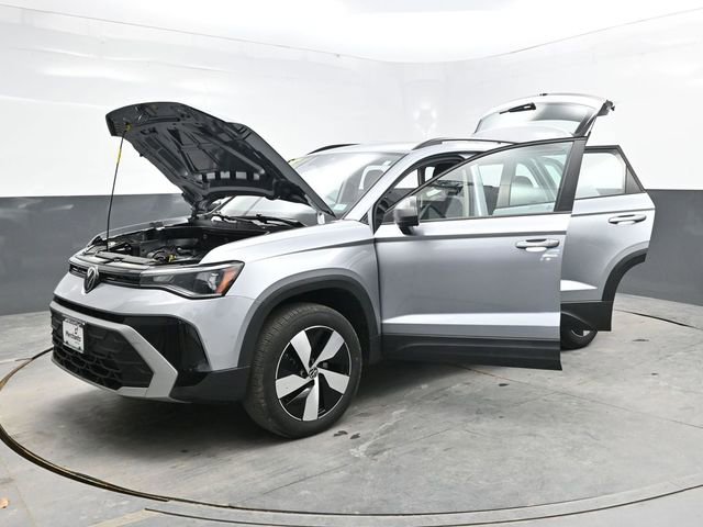 Used 2025 Volkswagen Taos S AWD/4WD image 44