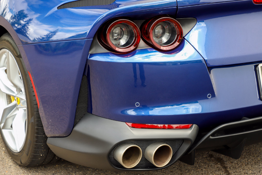Used 2021 Ferrari 812 GTS RWD image 35