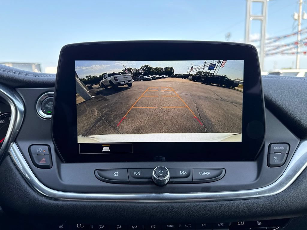 Used 2025 Chevrolet Blazer LT FWD image 17