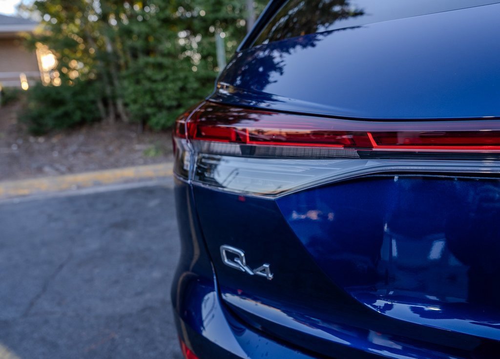 Used 2023 Audi Q4 e-tron Premium Plus w/ Premium Plus image 27