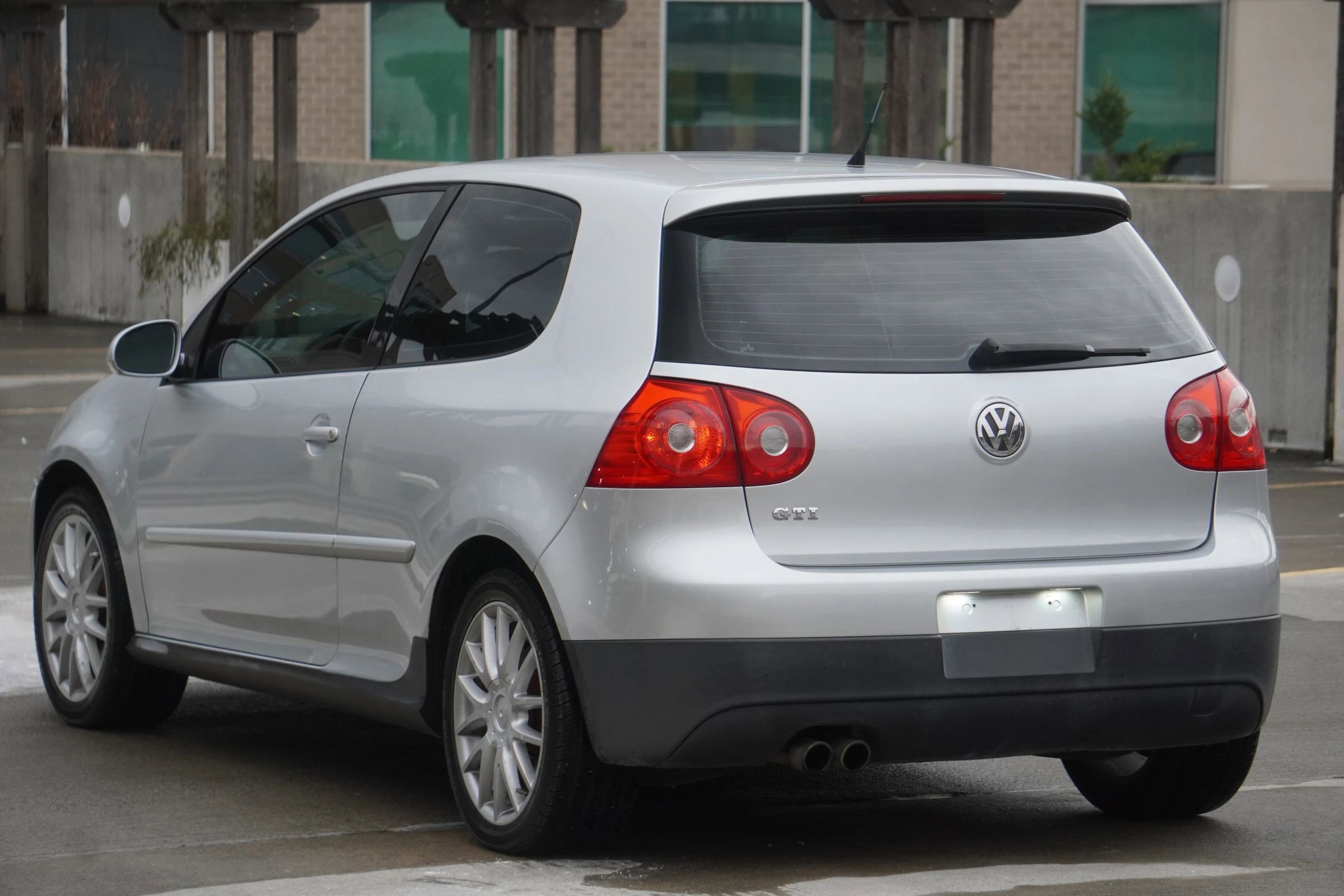 Used 2007 Volkswagen GTI 2.0T 2-Door image 9