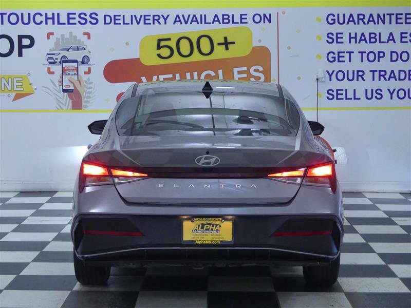 Used 2024 Hyundai Elantra SEL FWD image 6