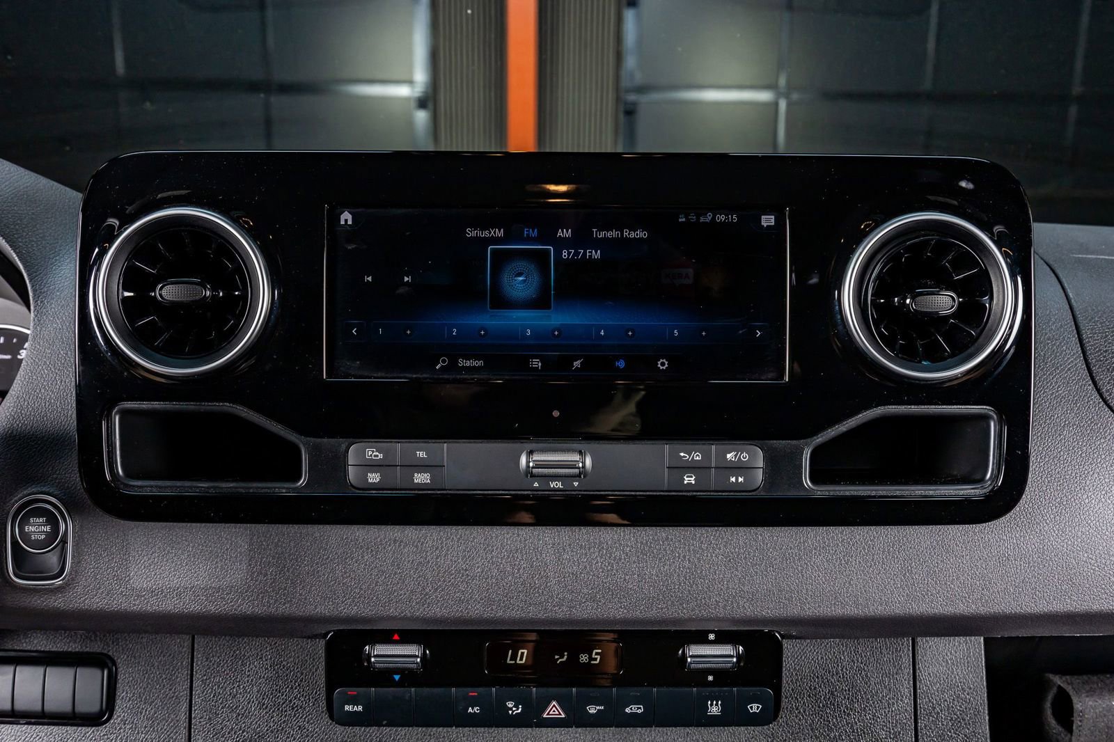 Used 2024 Mercedes-Benz Sprinter 3500 image 23