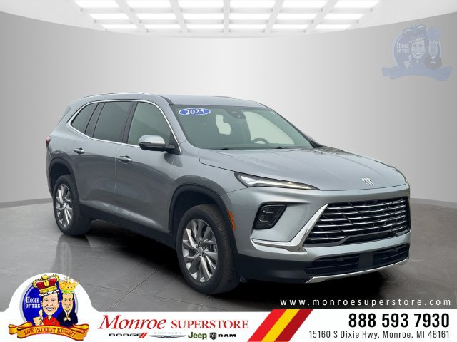 Used 2025 Buick Enclave Preferred AWD/4WD image 1