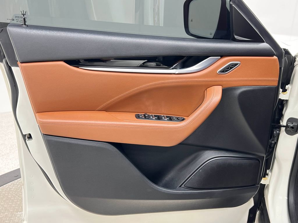 Used 2020 Maserati Levante image 17