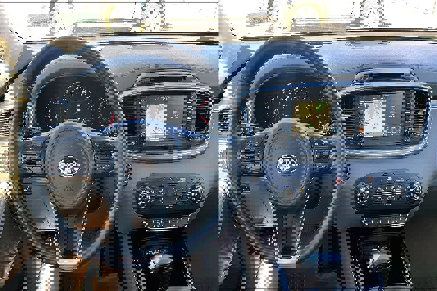 Used 2017 Kia Sorento SX image 6