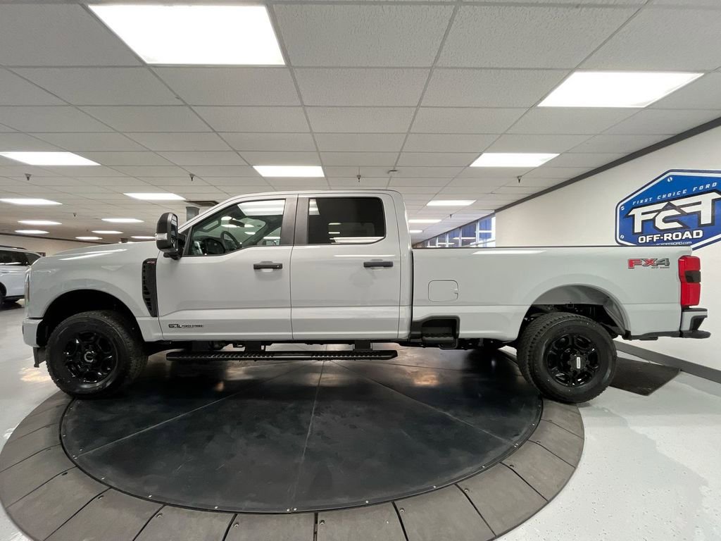 New 2026 Ford F350 4x4 Crew Cab Super Duty image 5