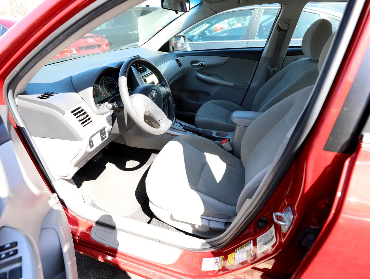 Used 2013 Toyota Corolla LE image 13