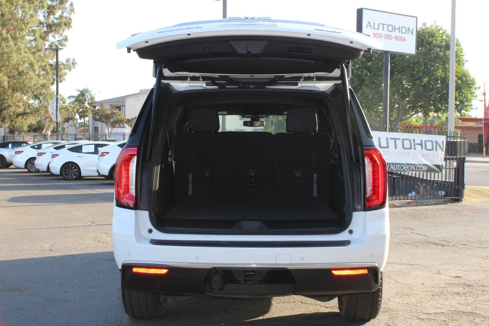 Used 2021 GMC Yukon XL SLT AWD/4WD image 37