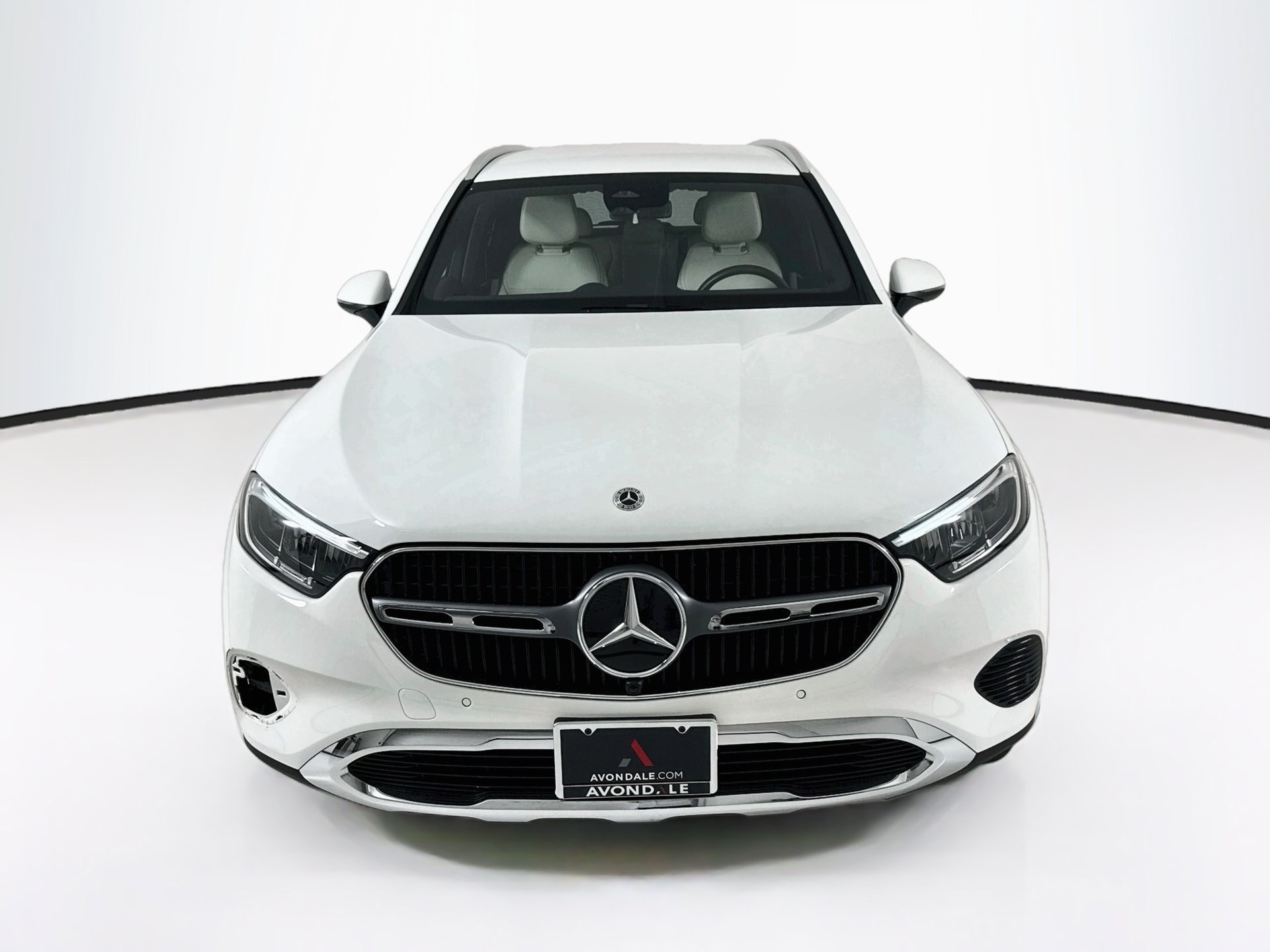 Certified 2025 Mercedes-Benz GLC 300 image 2