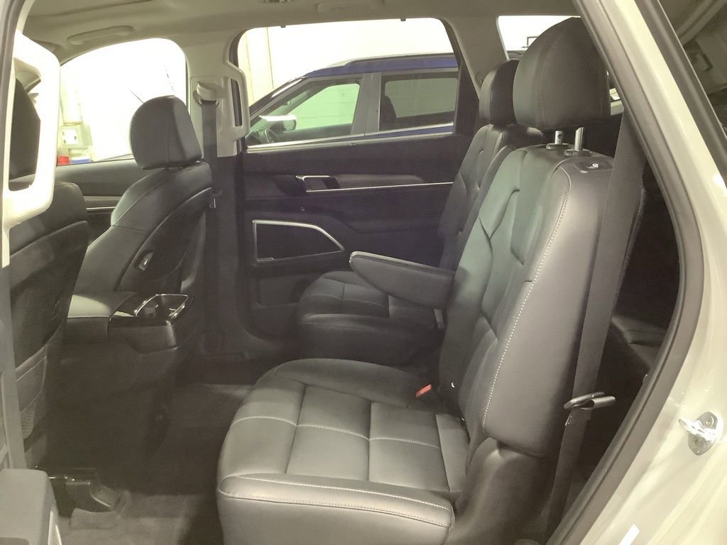 Certified 2022 Kia Telluride EX w/ EX Premium Package image 25