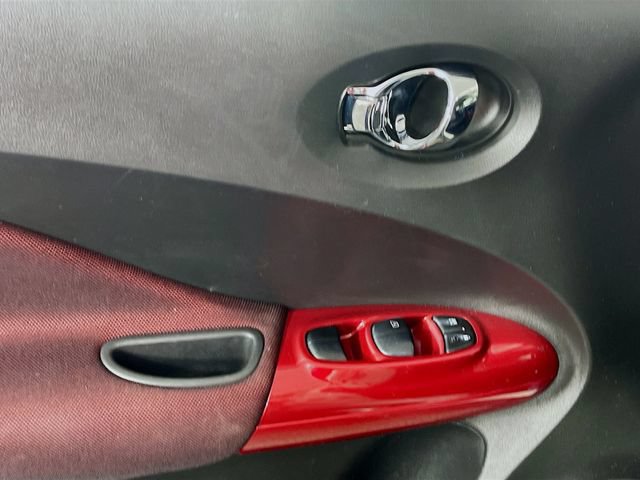 Used 2014 Nissan Juke SL FWD image 19