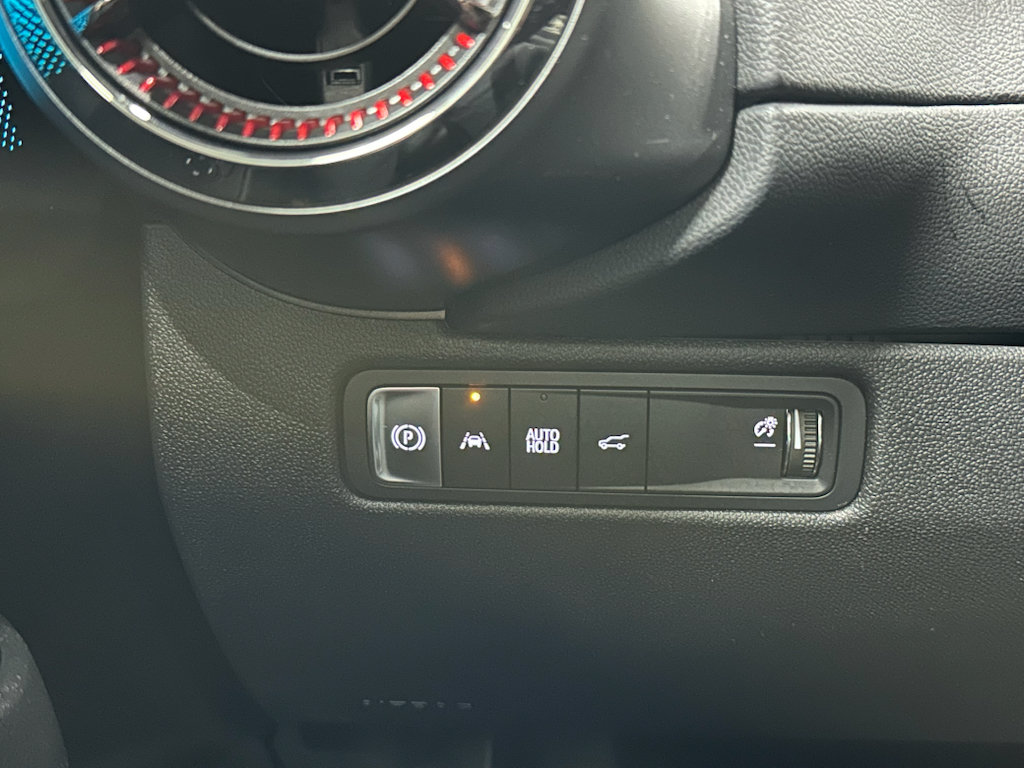 Certified 2024 Chevrolet Equinox EV RS FWD image 31