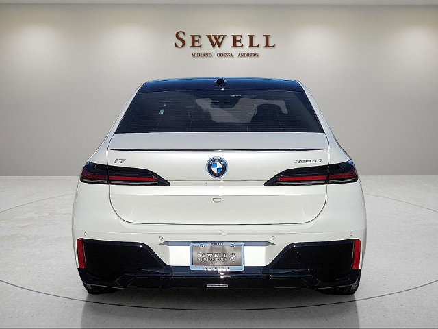 New 2026 BMW i7 xDrive60 w/ Executive Package AWD/4WD image 4