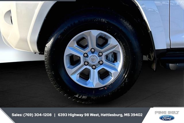 Used 2016 Toyota 4Runner SR5 image 7