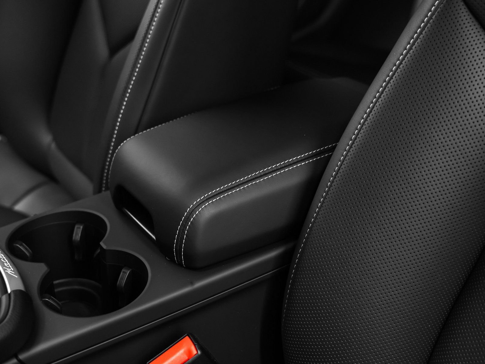 New 2026 Porsche Macan image 35