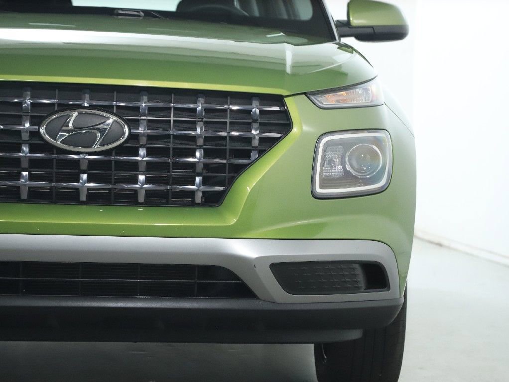 Used 2023 Hyundai Venue SEL FWD image 8