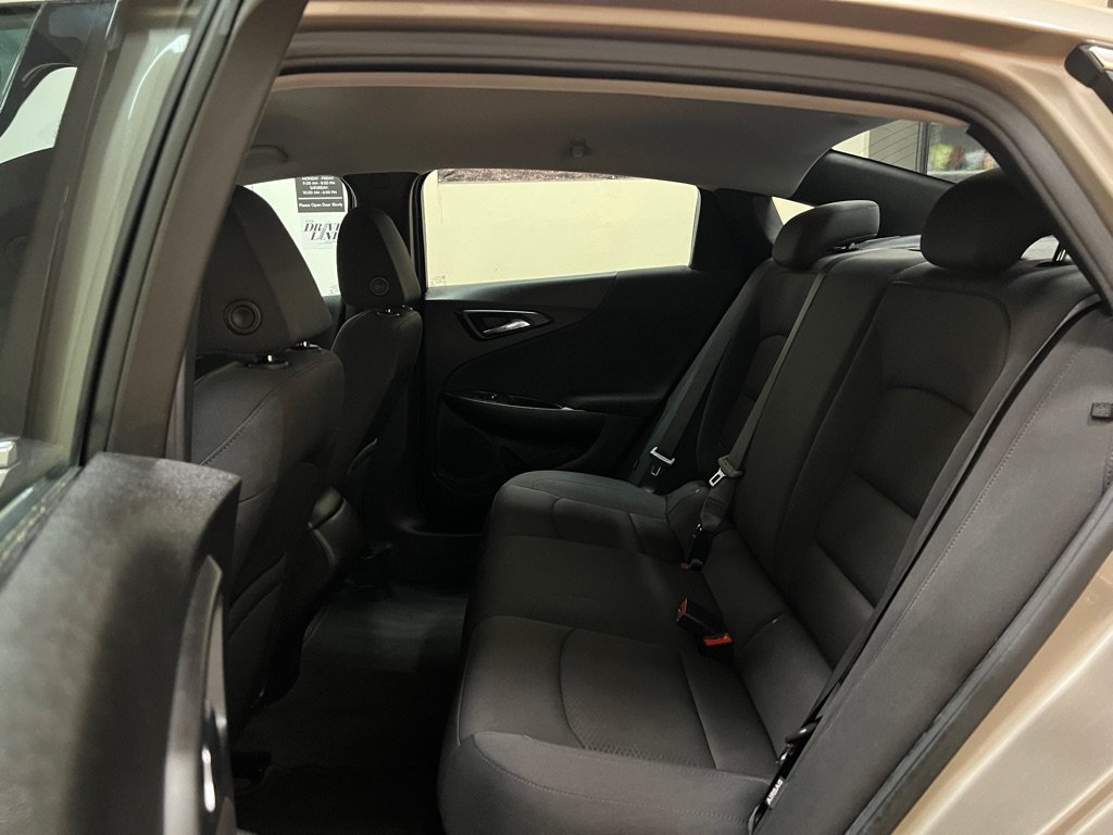 Used 2022 Chevrolet Malibu RS FWD image 19