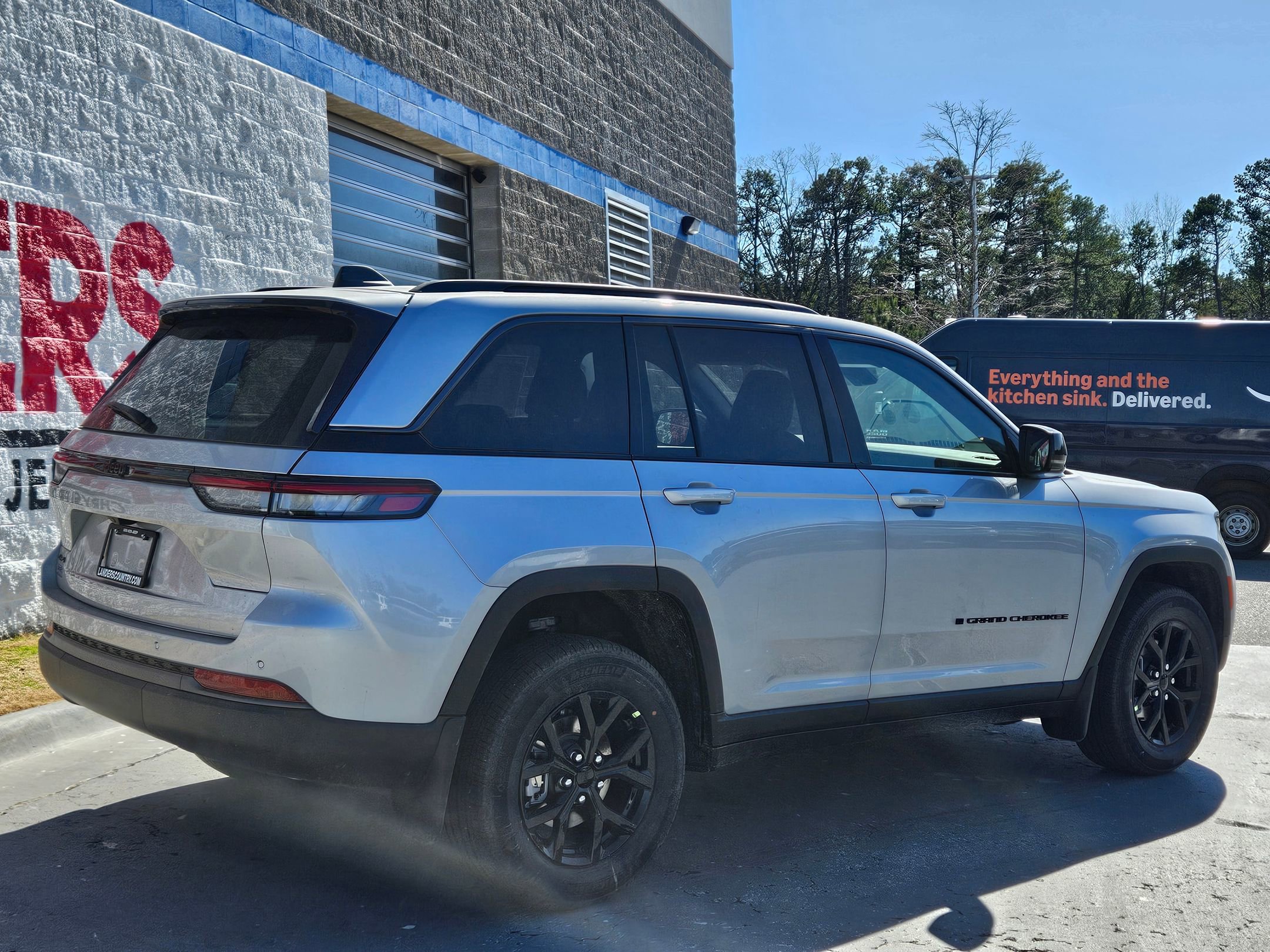 New 2026 Jeep Grand Cherokee Altitude image 7