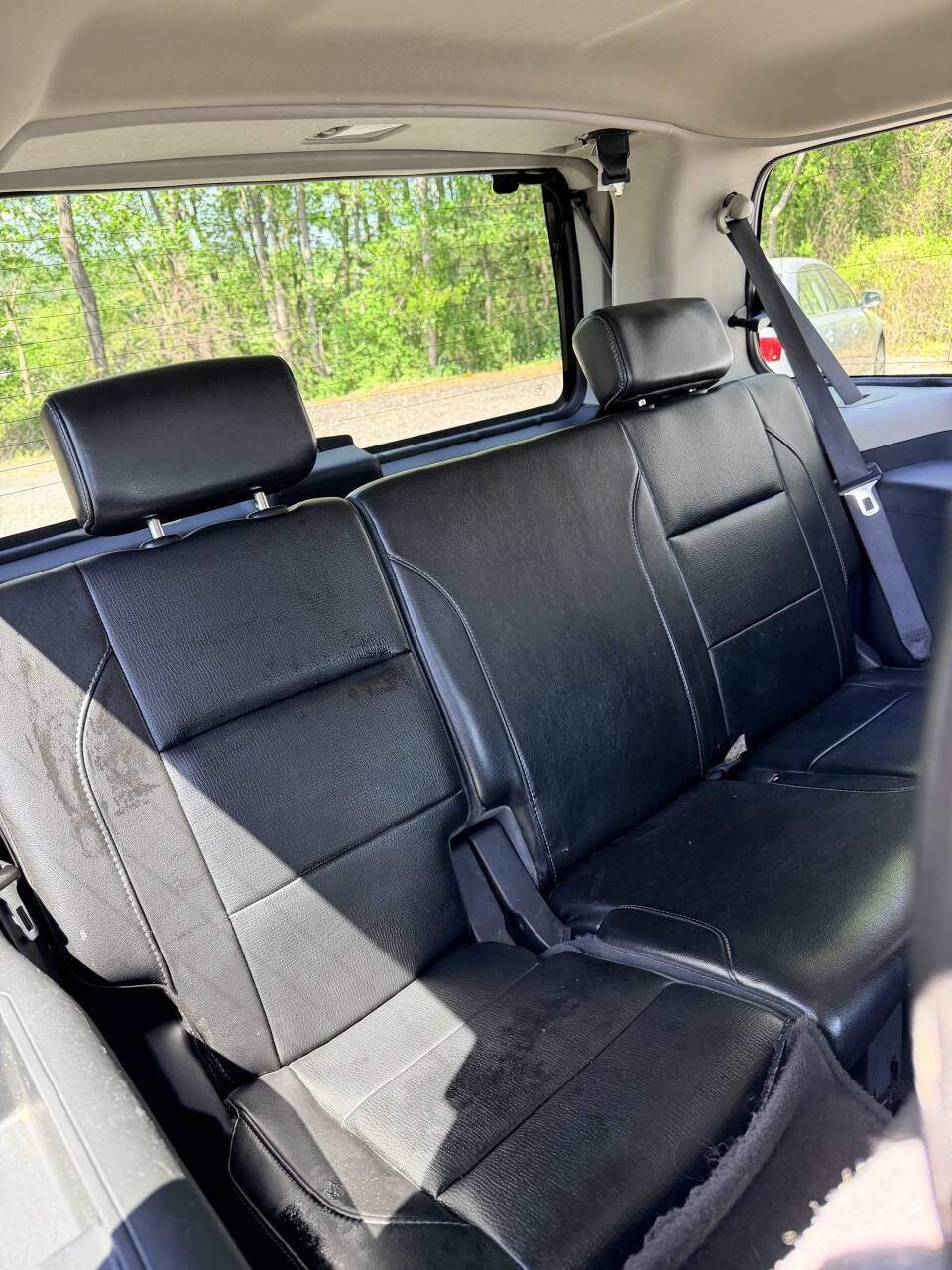Used 2015 Nissan Armada Platinum w/ 2nd Row Captain Seat Package AWD/4WD image 14