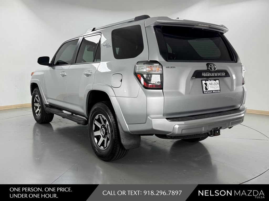 Used 2018 Toyota 4Runner TRD Off-Road AWD/4WD image 8