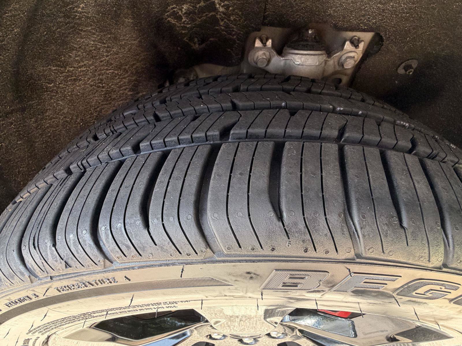 Used 2024 Ford Explorer ST w/ Equipment Group 401A AWD/4WD image 16