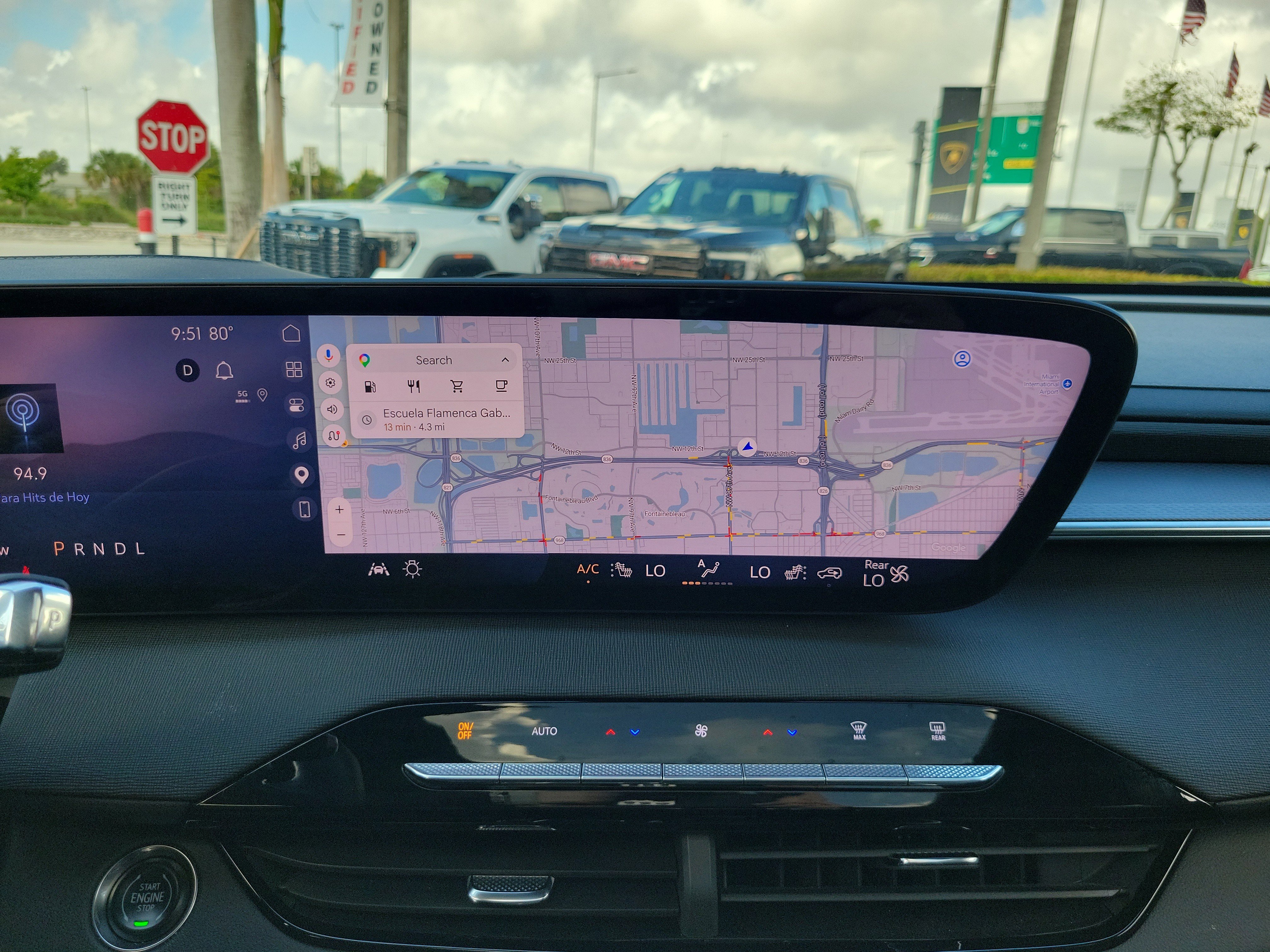 Used 2025 Buick Enclave Sport Touring w/ Power Package image 10